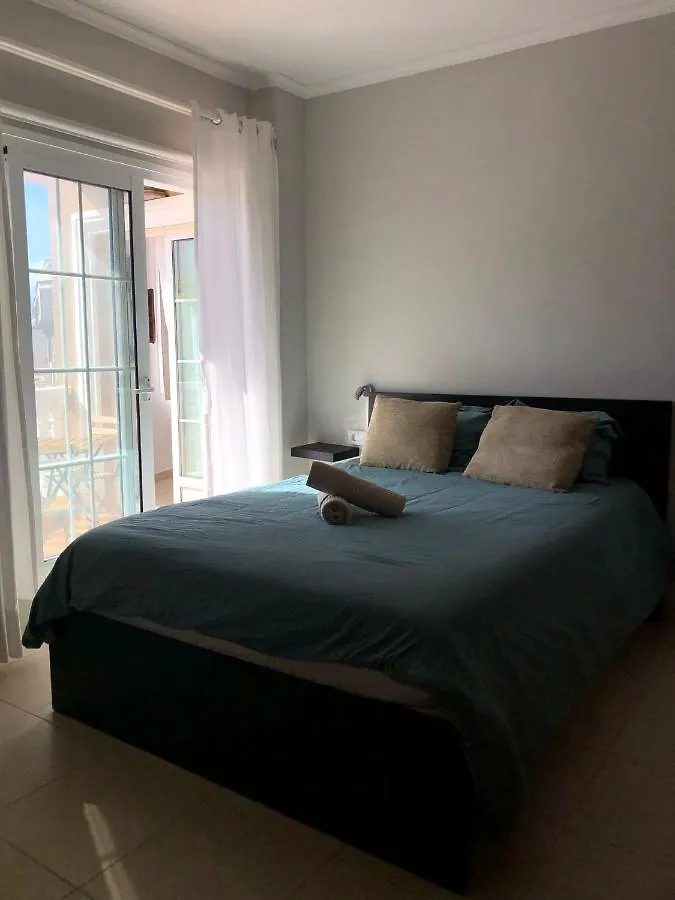 אדחה Duque Nest Hostel