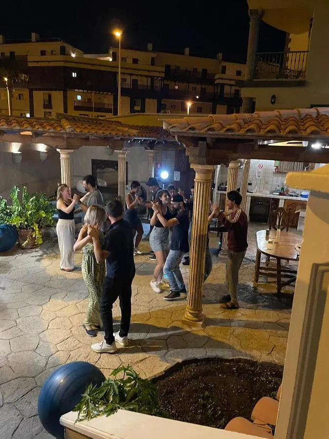 אדחה Duque Nest Hostel