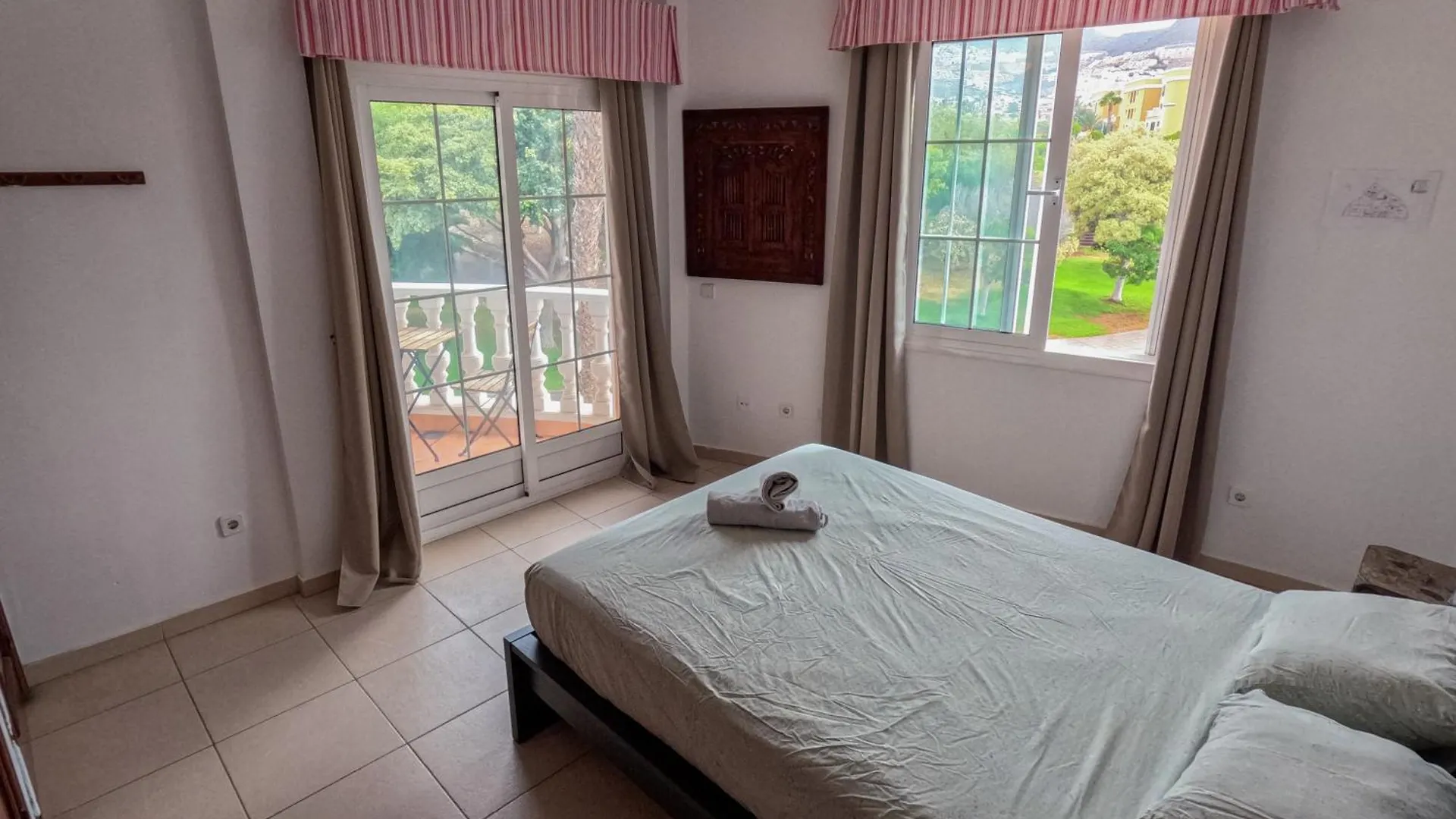 אדחה Duque Nest Hostel